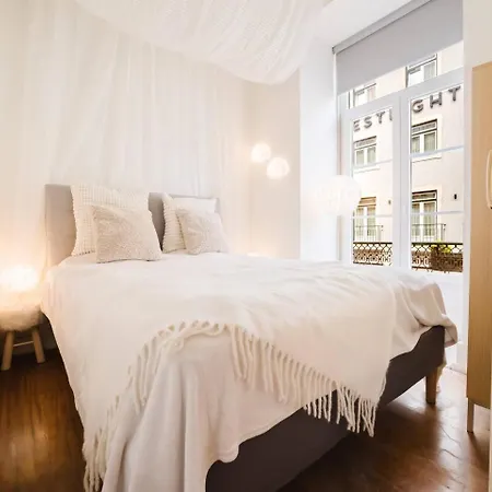 Elegant Lisbon Stay Modern Comfort-Vintage Charm * Lisboa