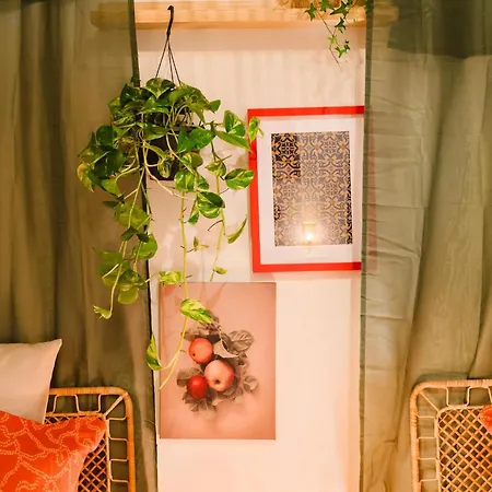 Elegant Lisbon Stay Modern Comfort-Vintage Charm