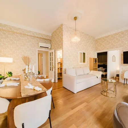 Elegant Modern Vintage Charm Wac