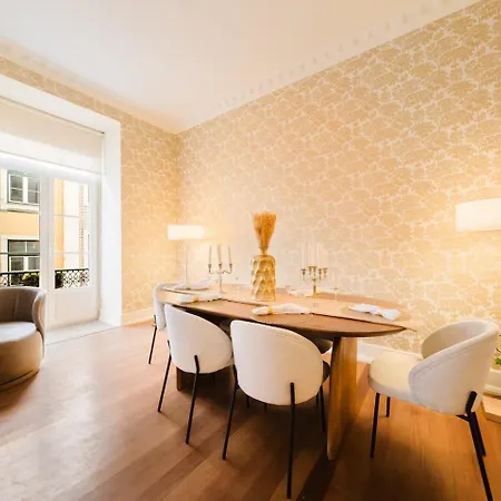 Elegant Modern Comfort-vintage Charm Lisboa