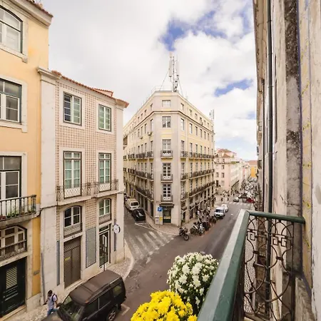 Apartment Elegant Vintage Charm-modern Comfort Lissabon