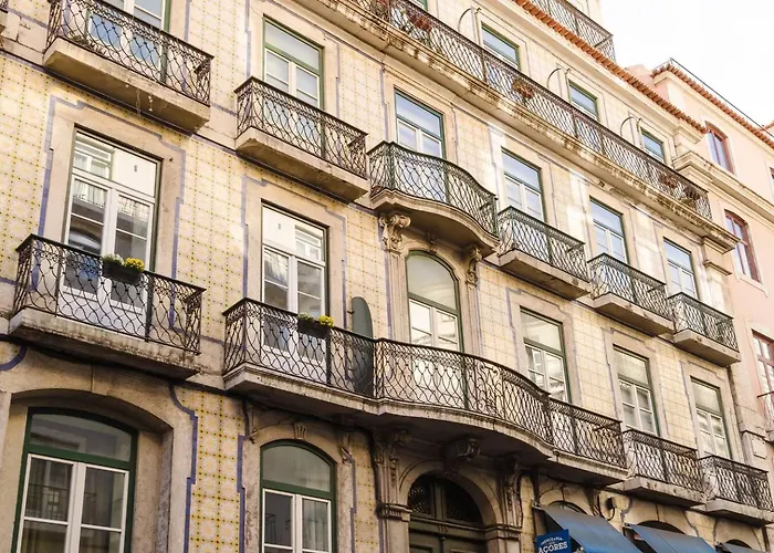 Elegant Vintage Charm-modern Comfort * Лиссабон