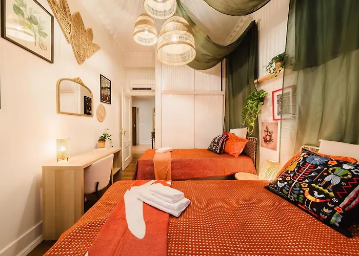 Апартаменты Elegant Vintage Charm-modern Comfort