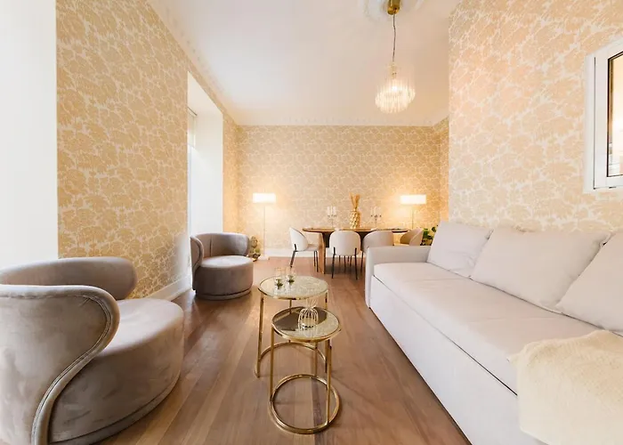 Elegant Vintage Charm-modern Comfort * Лиссабон