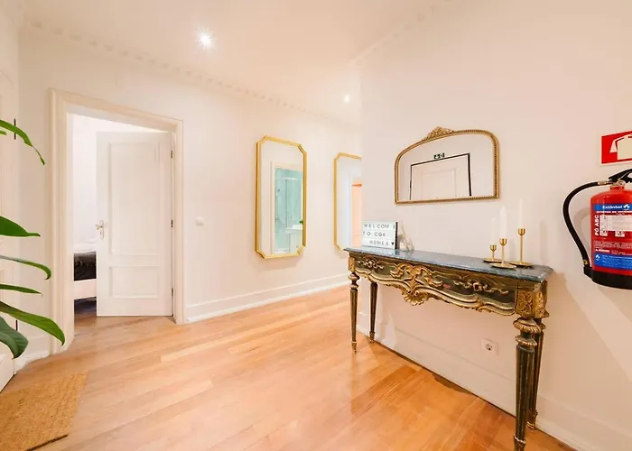 Elegant Vintage Charm-modern Comfort Апартаменты Лиссабон