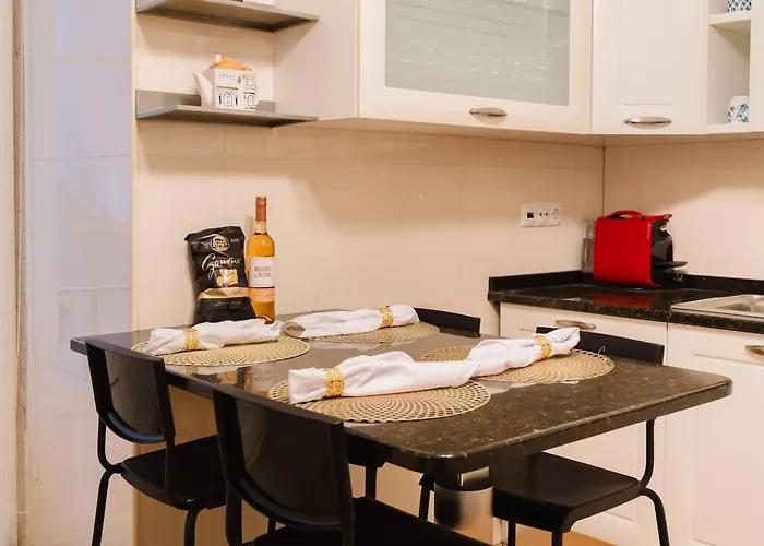 Апартаменты Elegant Vintage Charm-modern Comfort *