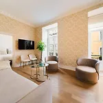 Elegant Vintage Charm-modern Comfort Appartement Lissabon