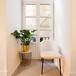 아파트 Elegant Vintage Charm-modern Comfort