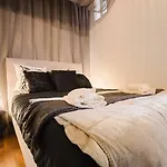 Elegant Vintage Charm-modern Comfort *