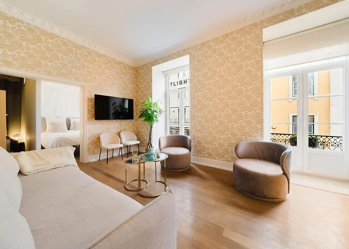 Elegant Vintage Charm-modern Comfort Apartment Lisbon