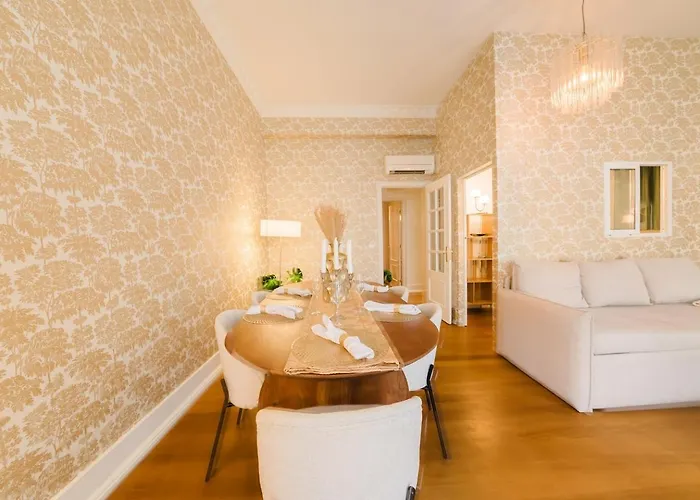 Apartment Elegant Vintage Charm-modern Comfort *