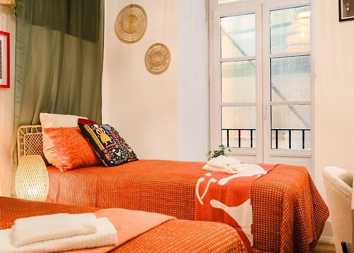 Apartment Elegant Vintage Charm-modern Comfort *